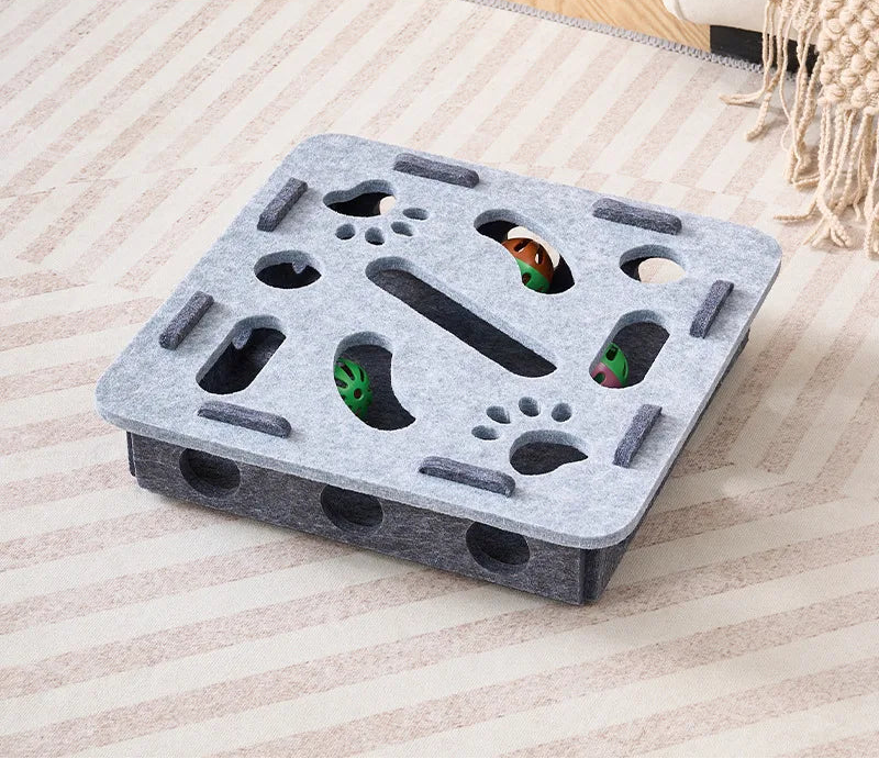Kratzbaum mit interaktivem Spielzeug – Der perfekte Indoor-Spielplatz für glückliche Katzen