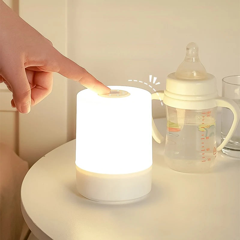 Dimmbare LED Nachtlampe mit Touch-Steuerung – Stilvolle Lichtquelle für Ihr Schlafzimmer und Büro