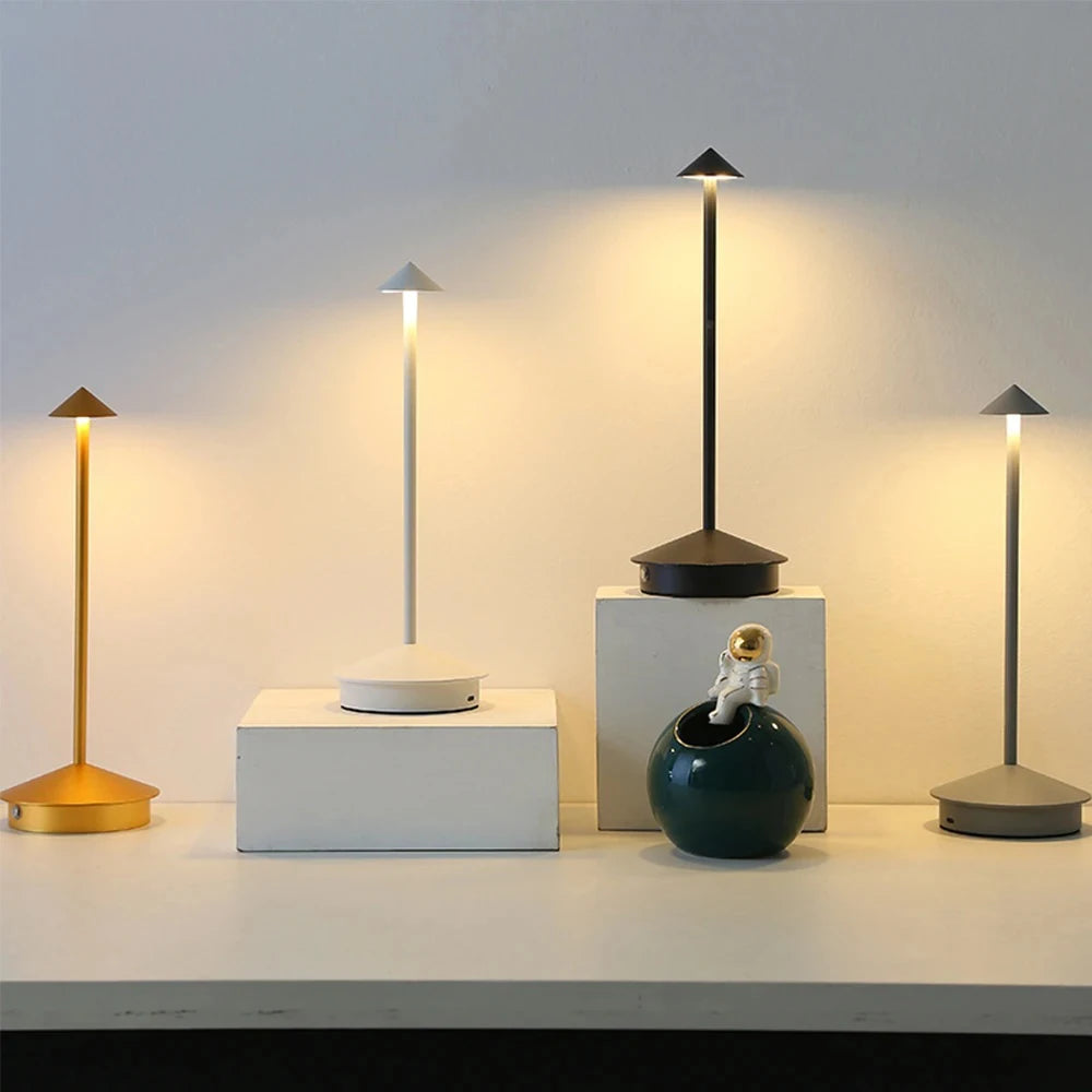 Wiederaufladbare LED-Tischlampe mit Touch-Sensor – Stilvolles Licht für jeden Raum