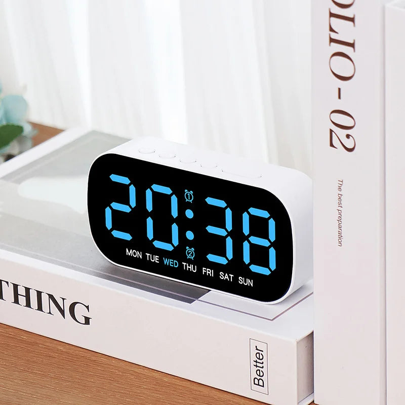 Digitaler Wecker mit Dual-Alarm & Nachtmodus – LED-Uhr für stressfreie Morgen