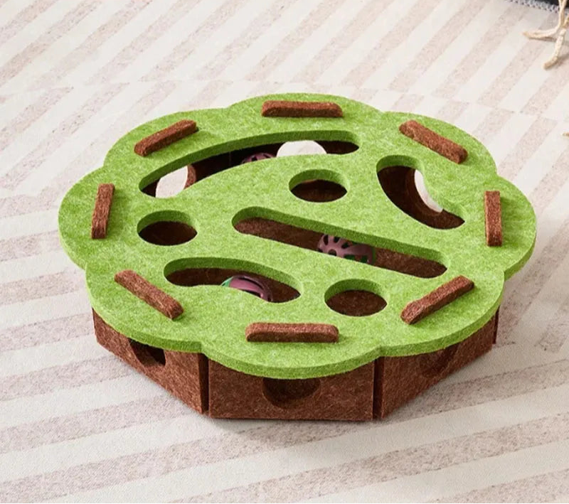 Kratzbaum mit interaktivem Spielzeug – Der perfekte Indoor-Spielplatz für glückliche Katzen