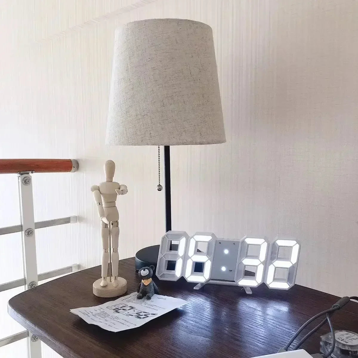 3D LED Digitaluhr – Stilvolle Wanddekoration mit Glow-Nachtmodus für dein Zuhause