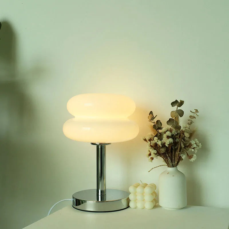 Macaron Glas Tischlampe – Trikromatisches Licht für stilvolle Atmosphäre & augenschonendes Nachtlicht