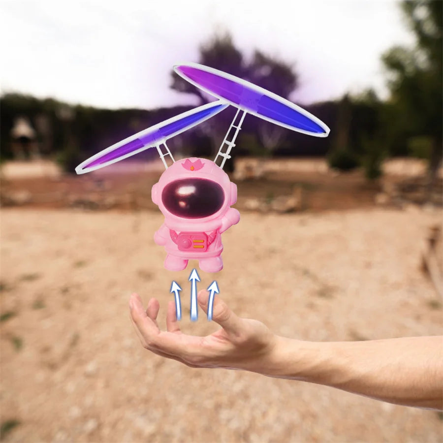 Mini Infrarot Induktions Fliegen Spielzeug – Astronaut Helikopter mit automatischem Flug für Kinder