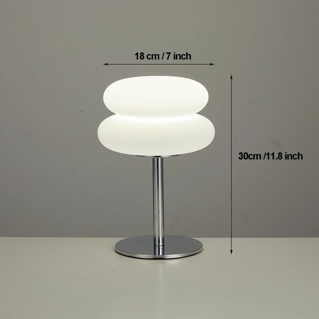 Elegante Schlafzimmer-Nachttischlampe im cremigen Stil – Dimmbar, dreifarbig & mit USB-Stecker für perfekte Atmosphäre