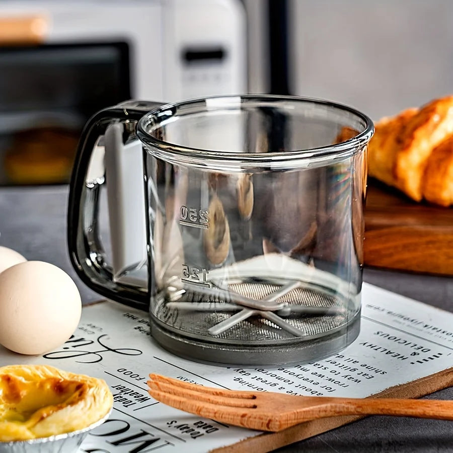 Halbautomatisches Mehlsieb mit Handpress-Design – Klumpenfrei & Einfach Backen