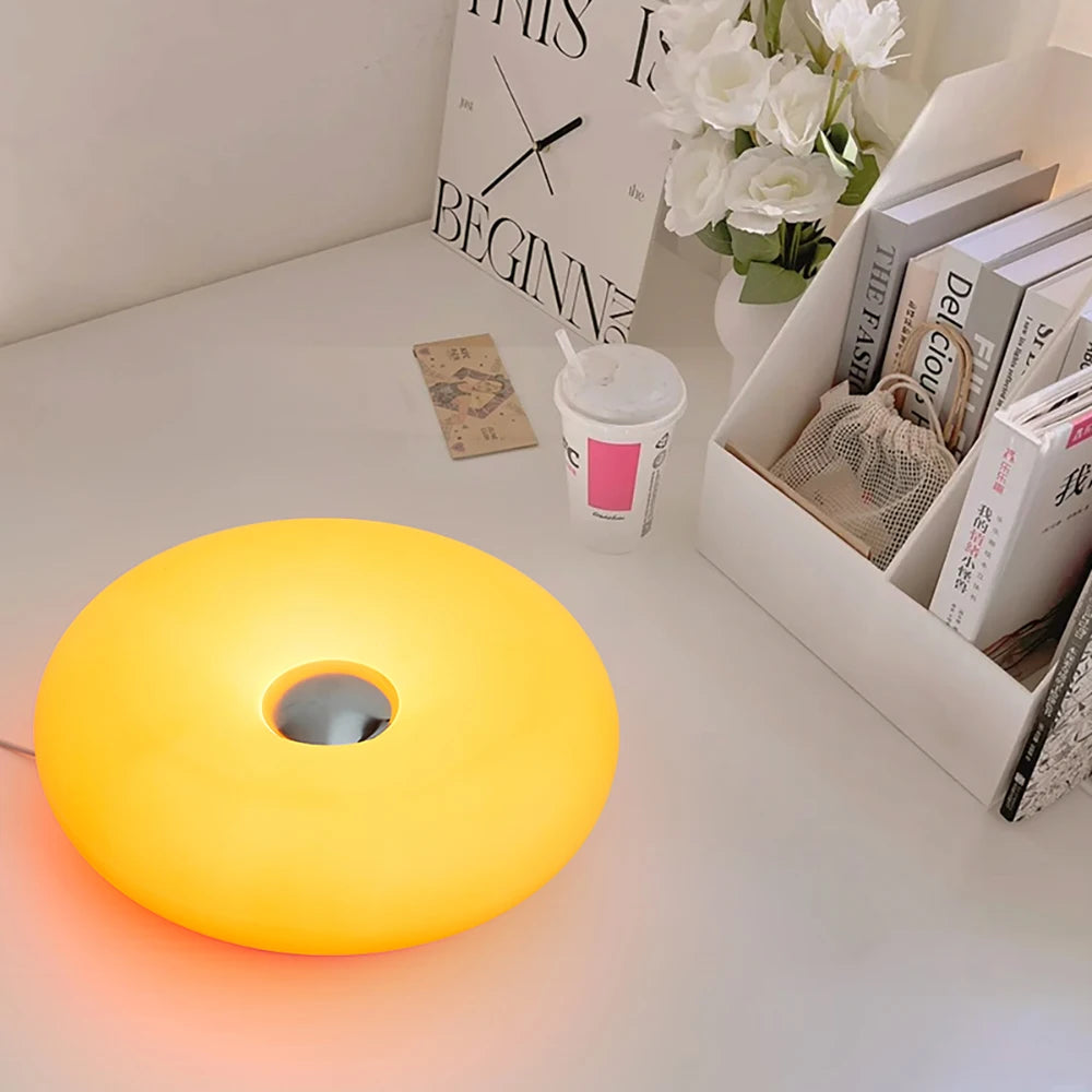 Donut Tischlampe mit USB-Stecker – Stilvolles Ambientelicht für Schlafzimmer, Wohnzimmer & Esszimmer