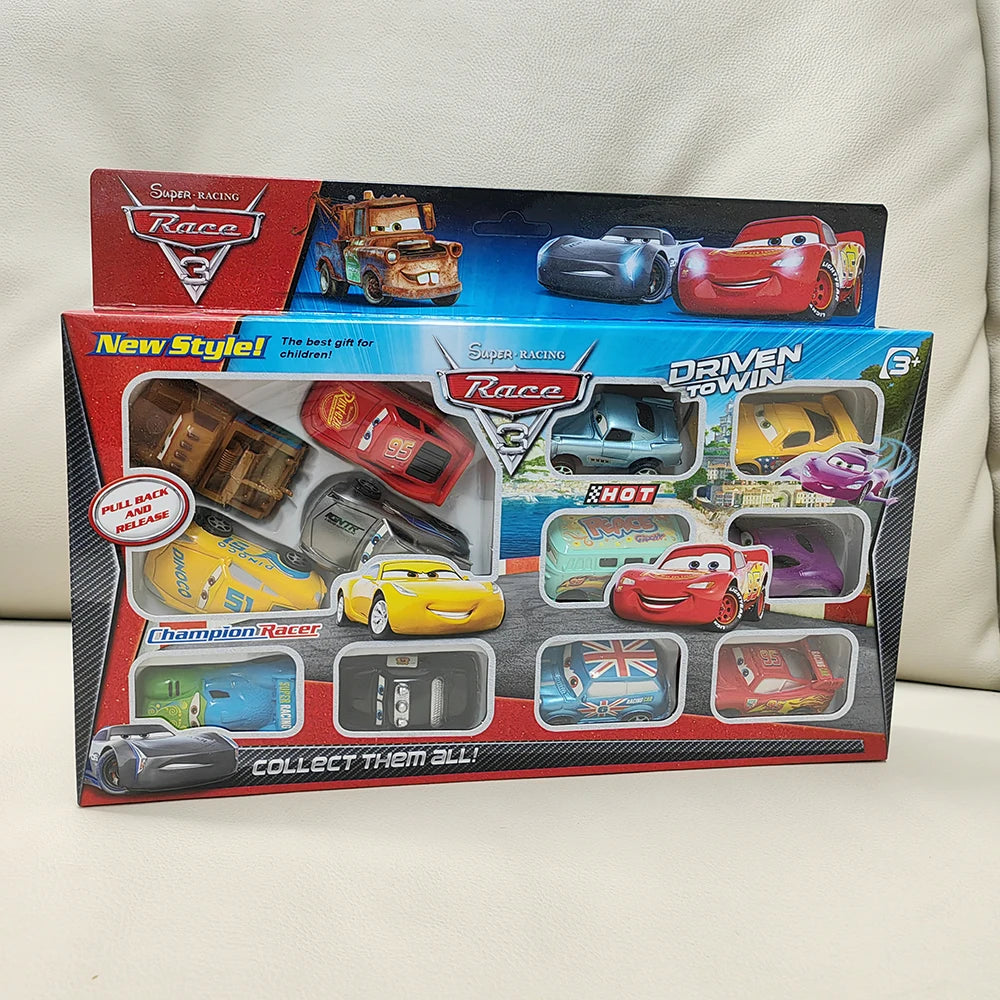 Pixar Cars Lightning McQueen & Freunde – 12-teiliges Sammler- und Spielset für Kinder